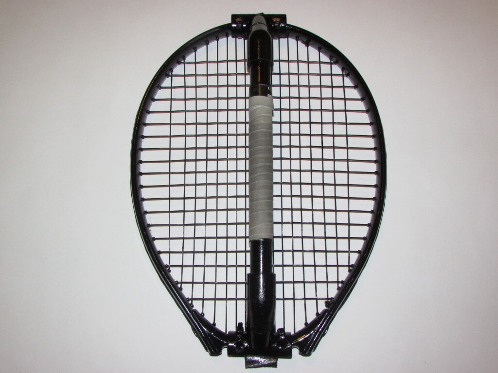 Knuckle Racket aka Knuckle Racquet